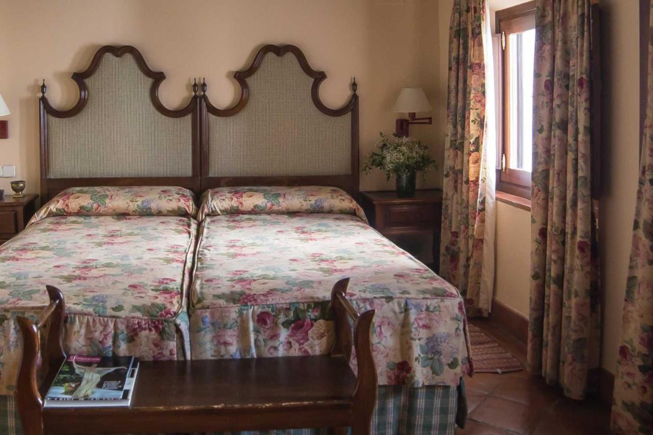 Affittacamere Hacienda de Orán Utrera Esterno foto
